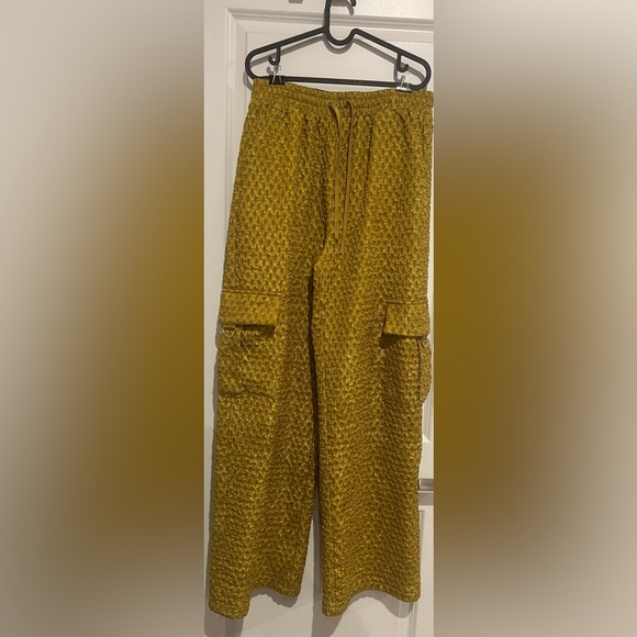 PLT Women's Mustard Cargo Pants - Picture 2 of 5